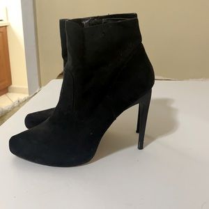 Women’s shoes